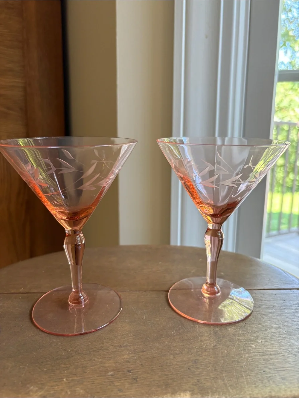 Set of 2 Pink Etched Cocktail Glasses with Leaf Motif